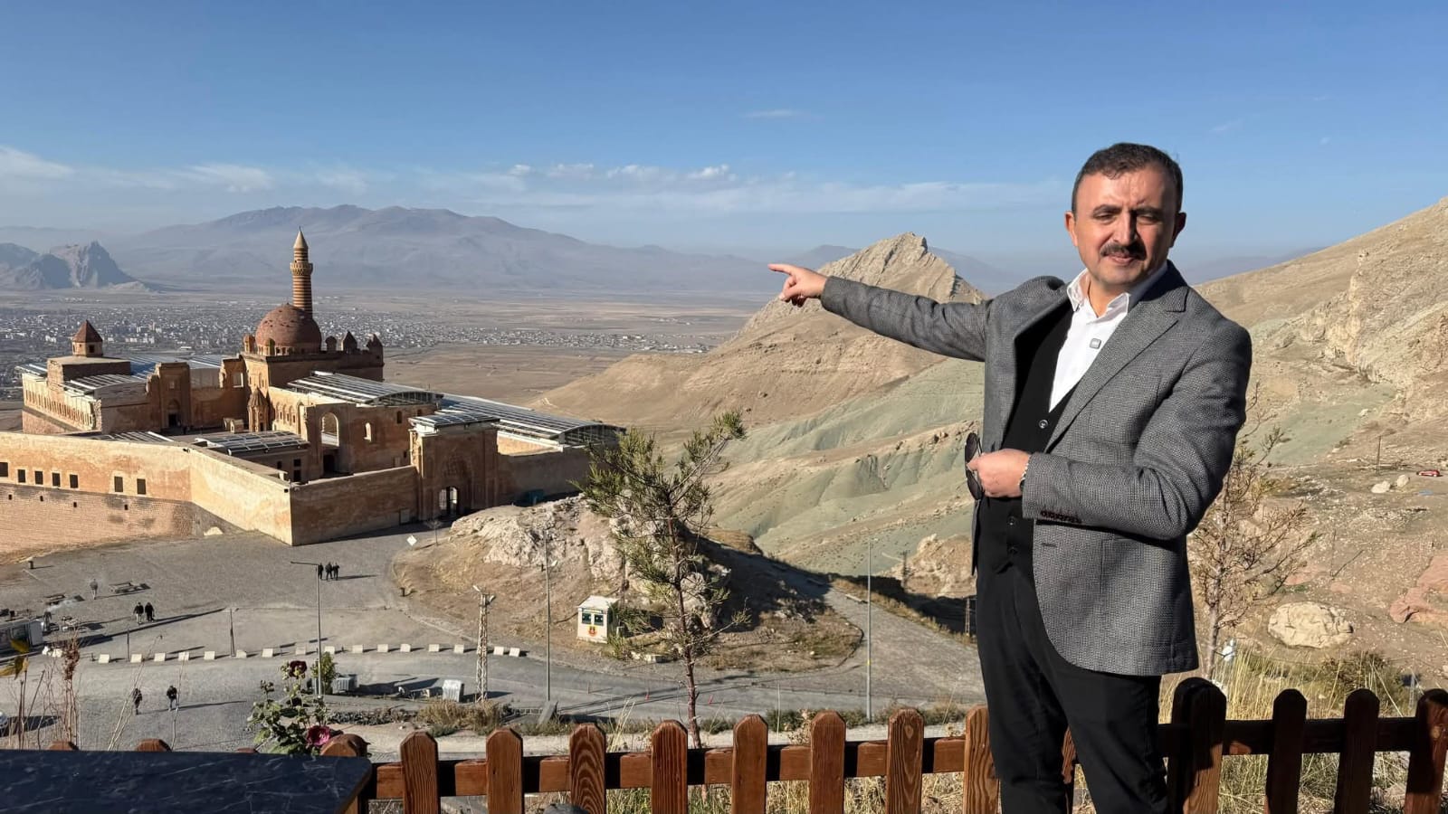 I M G 20251106 W A0004