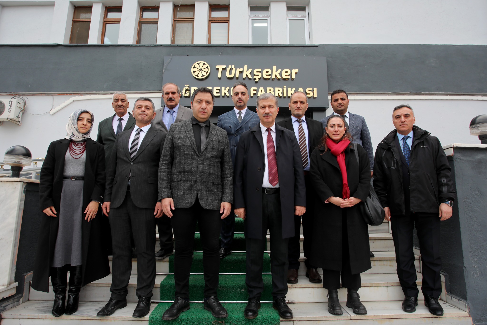 588398916 25195871073375477 4067546976303249811 N