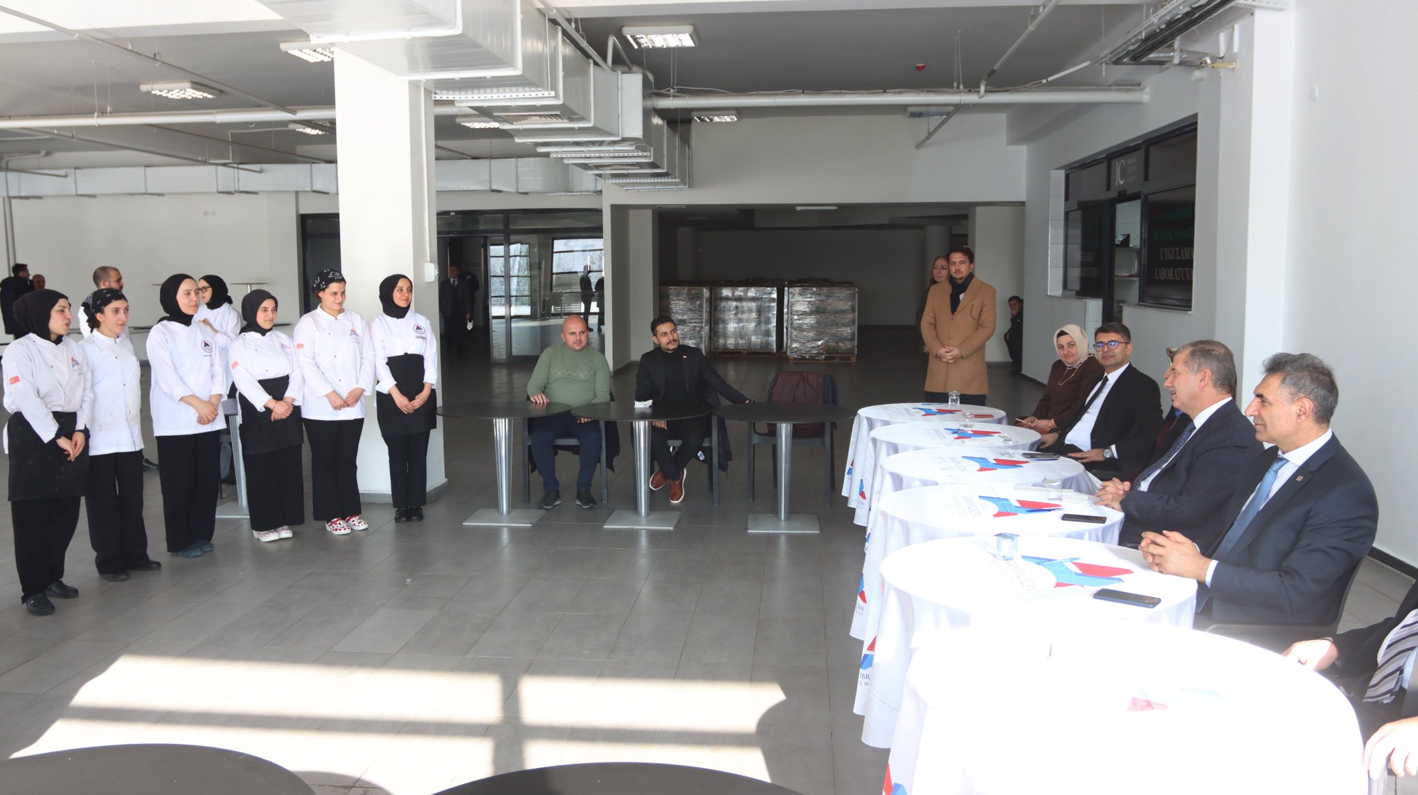 G9F1 Mog W U A Akr S L