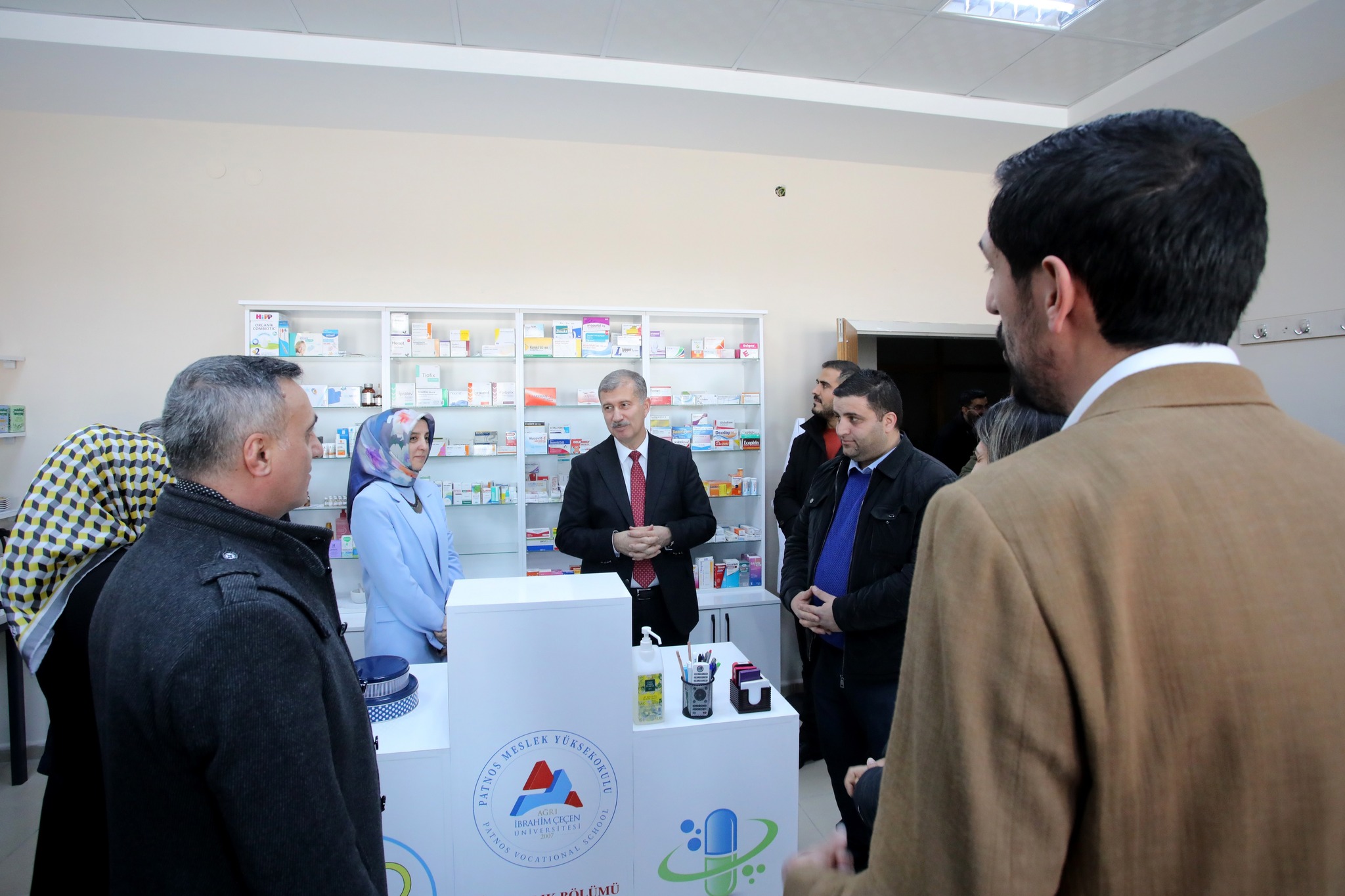 615210030 25549215091374405 8111937134035888578 N