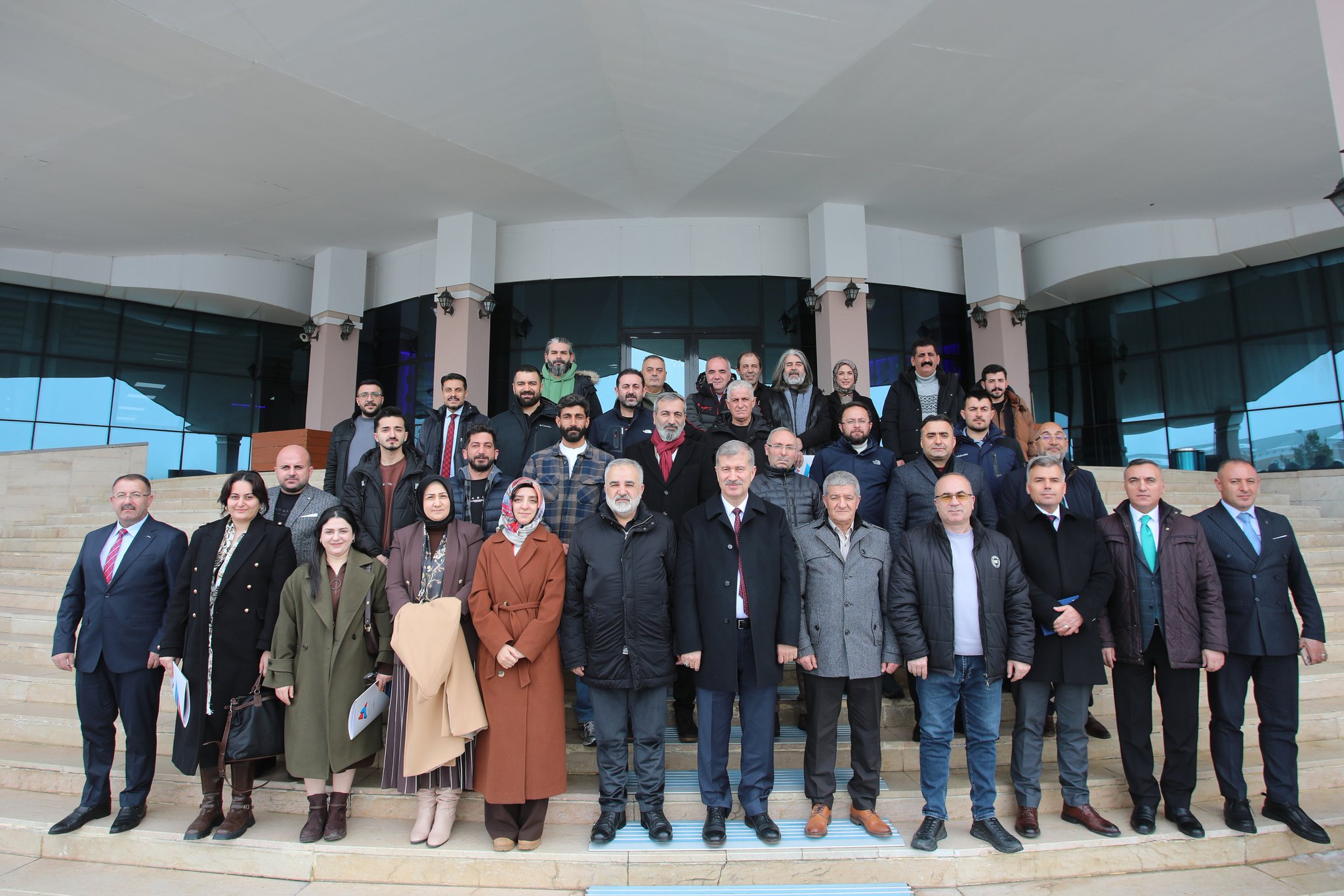 G I7 A R Y Ws A Eew H E