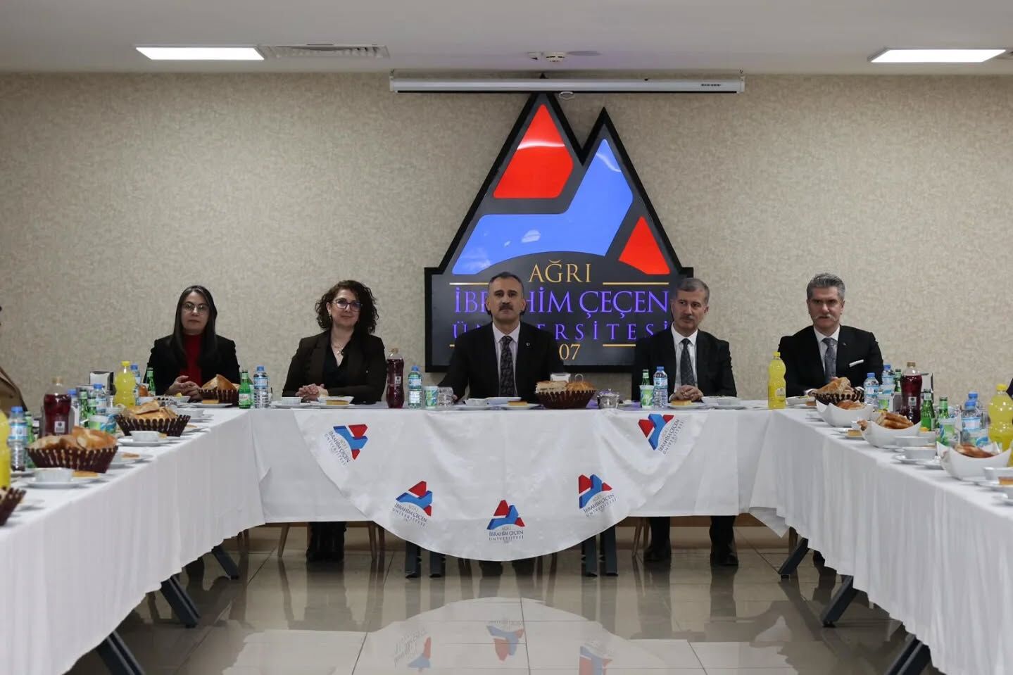 649191658 18301662796275146 3901707318869844566 N