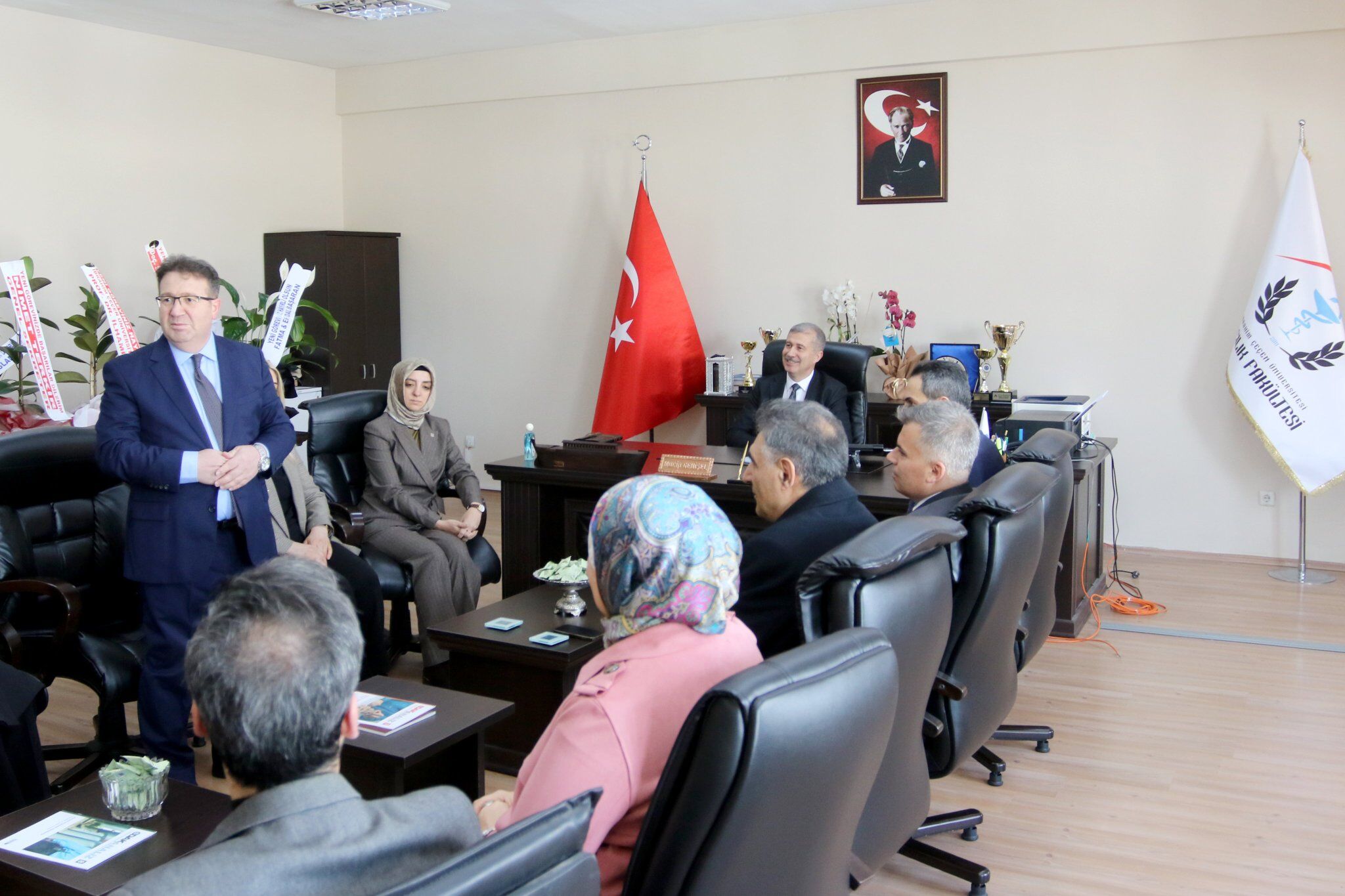 H Ce5 Yq R Xc A A7 T Xi