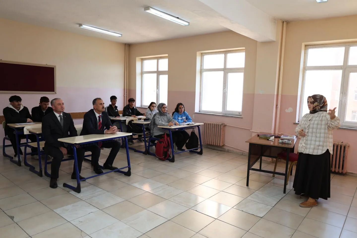 662489152 18307066381275146 1060656022253383144 N