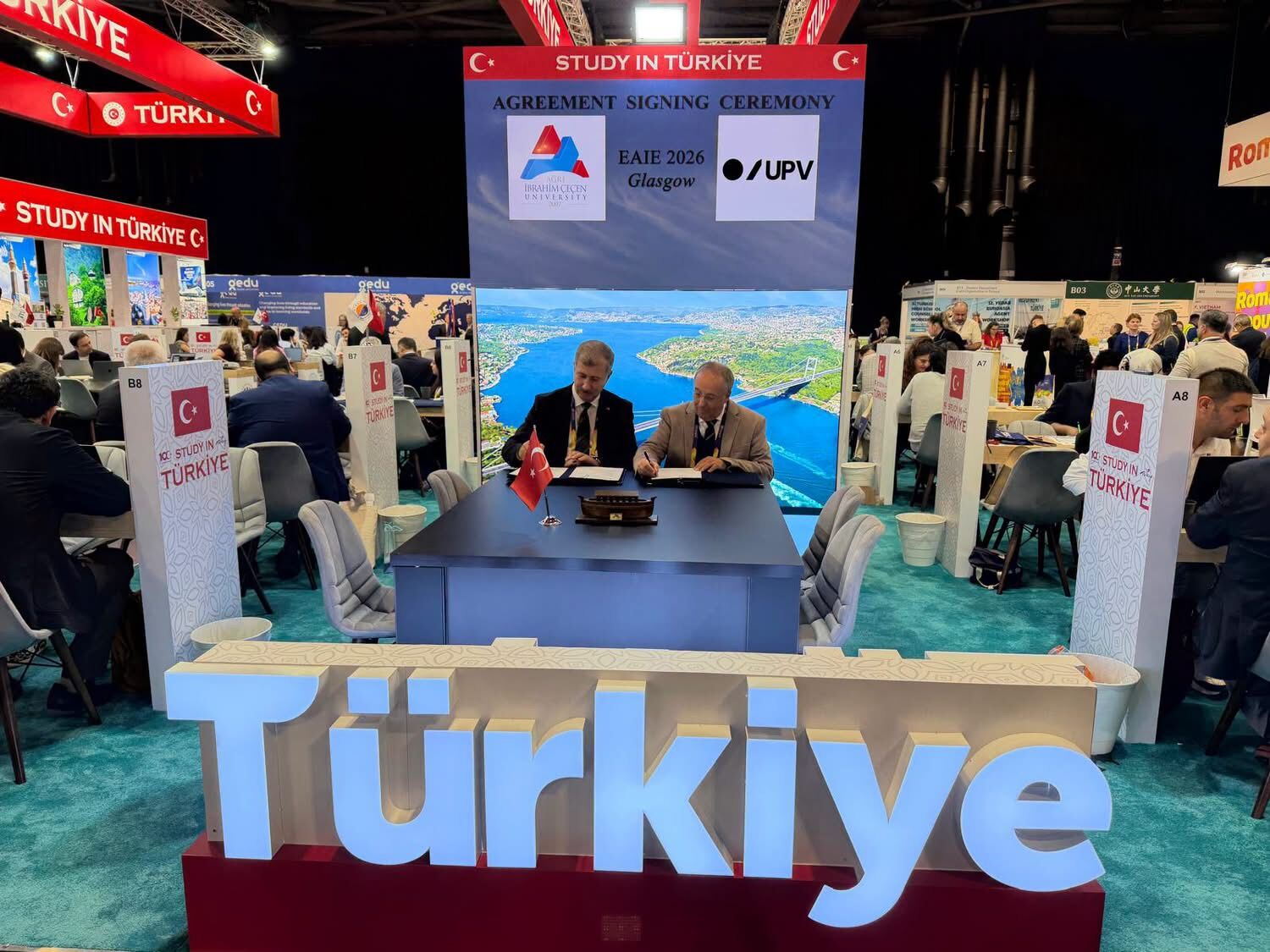 AİÇÜ, Uluslararası İş Birliklerini Güçlendiriyor