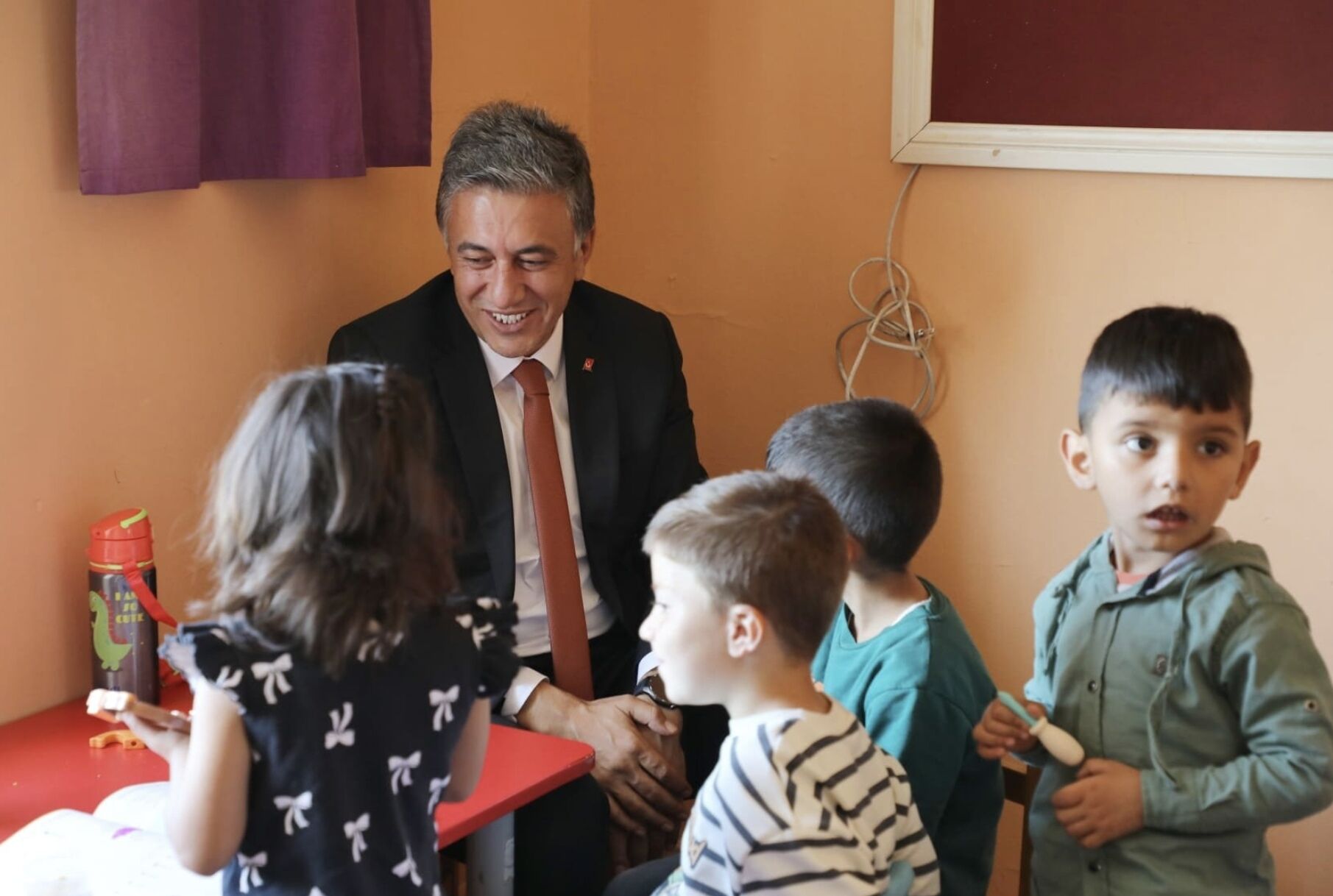 Abdulhaluk Çakan, Bölükbaşı Köyündeki Öğrencilerin Hayallerini Dinledi
