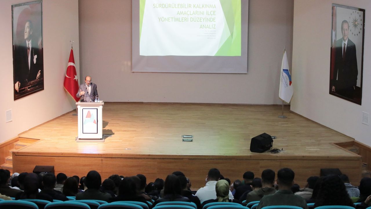 AİÇÜ’de “Sürdürülebilir Kalkınma Amaçlarının İl ve İlçe Yönetimleri Düzeyinde Analizi” semineri