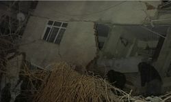 Elazığ Meydana Gelen Depremde Çok Sayıda Bina Yıkıldı, Ölü ve Yaralılar Var