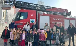Taşlıçay Belediyesi İtfaiye Servisi’nden öğrencilere tatbikat