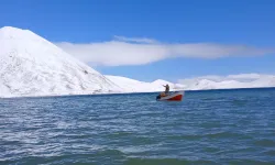 Ağrı’daki Balık Gölü’nün buzları çözüldü!