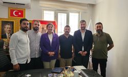 Milletvekili Ataman, Diyarbakırlı hemşerilerine rozetlerini taktı