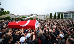 Sevenleri, Yavuz Bülent Bakiler’e veda etti