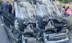 Kızlarını üniversiteye götüren Ağrılı ailenin otomobili kaza yaptı!