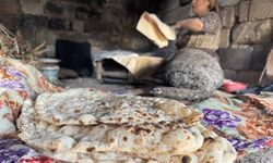 Ağrılı kadınlar kışa tandır ekmeğiyle hazırlanıyor!