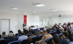 AİÇÜ Rektörü, İdari Personel ile Bir Araya Geldi