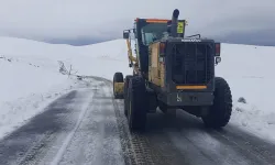 Ağrı’da yol açma çalışmaları aralıksız sürüyor