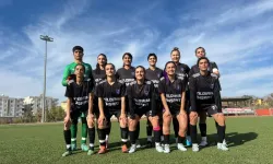 Ağrı Kadın Futbol Takımı, ligdeki iddiasını sürdürüyor