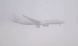 Ağrı’da yoğun sis hava trafiğini etkiledi