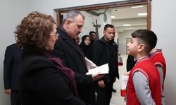 Ağrı Valisi Önder Bozkurt'tan öğrencilere ziyaret!