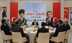 Vali Önder Bozkurt Din Görevlileriyle Aynı Sofrada