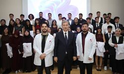 AİÇÜ’de Beyaz Önlük Giyme Töreni Düzenlendi