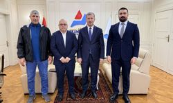 Andrew Jones’tan AİÇÜ’ye Ziyaret