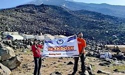 16 yaşındaki Derin, Ağrı Dağı’nın zirvesine çıktı