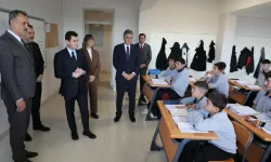 Bakan Yardımcısı Macit ve Vali Bozkurt Ağrı’da Meslek Lisesini Ziyaret Etti