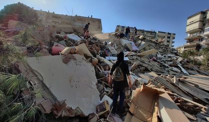 İzmir'de meydana gelen 7 büyüklüğünde depremde 4 can kaybı 120 kişi yaralandı