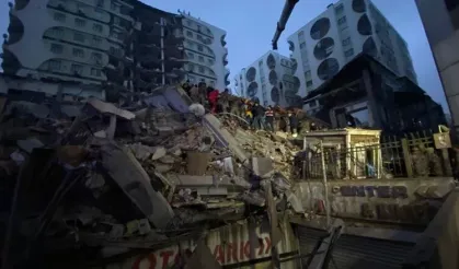 Kahramanmaraş'ta 7,4 büyüklüğünde deprem meydana geldi!