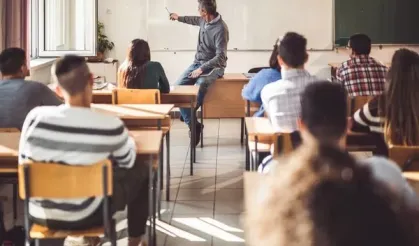 MEB, 12. sınıf öğrencileri için devamsızlık kararını açıkladı!