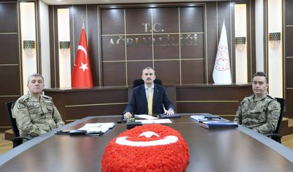 Ağrı Valisi Önder Bozkurt, Sınır Güvenliği Toplantısına Katıldı