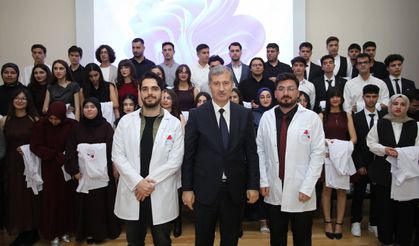 AİÇÜ’de Beyaz Önlük Giyme Töreni Düzenlendi