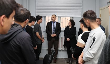 Vali Dr. Önder Bozkurt’tan Anlamlı Dokunuş: Öğrencilerle Aynı Sofrada Buluştu