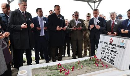 Ağrı Valisi Bozkurt, Şehit Cengiz Yiğit İçin Düzenlenen Anma Programına Katıldı