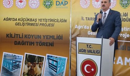Ağrı’da Yetiştiricilere Yüzde 72 Hibe Destekli Kilitli Koyun Yemliği Dağıtıldı