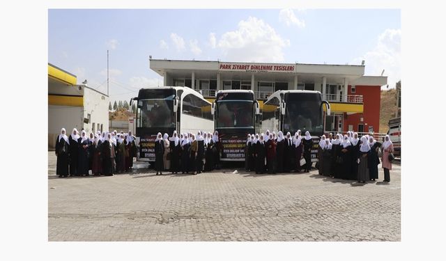 Ağrı'lı Beyaz Tülbentli Analar, Diyarbakır'da Direnen Analara Destek İçin Yolda