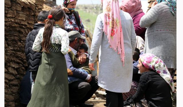 Ağrı'da tandıra düşen minik Ayşegül yaşam mücadelesini kaybetti