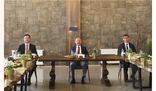 Ağrı Valisi Varol’dan, Vali Yardımcıları ve Kaymakamlara Veda Yemeği