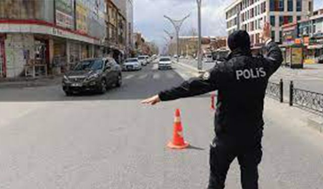 Tam Kapanma Bir Hafta Daha Uzatılacak mı? Neden?