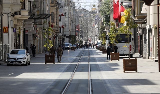 Bilim Kurulu Üyesi Açıkladı: Pazar Günü Sokağa Çıkma Yasağı Kalkıyor mu?