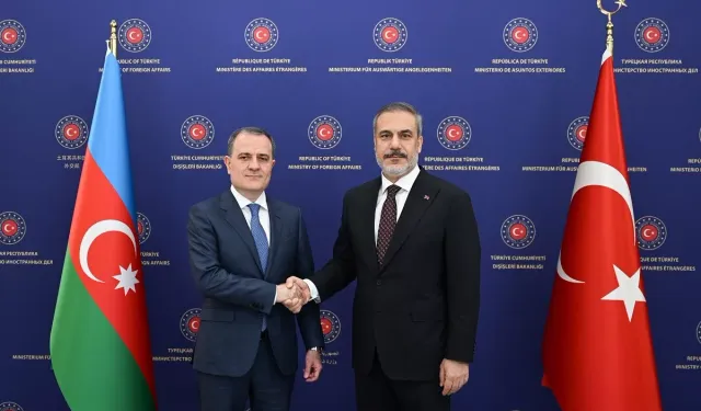 Dışişleri Bakanı Fidan, Azerbaycan Dışişleri Bakanı Bayramov ile bir arada