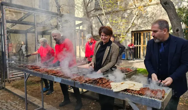 Suna Kepolu Ataman’dan, TBMM’de Ziyafet!
