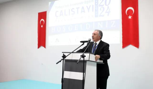 AİÇÜ Rektörü Prof. Dr. Karabulut, Eğitim Çalıştayına Katıldı!