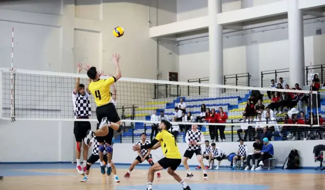 AİÇÜ’de UNİLİG Voleybol Bölgesel Müsabakaları Başladı!