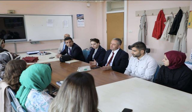 Ağrı İl Milli Eğitim Müdürü Kökrek, "Türkiye Yüzyılı Maarif Modeli" müfredatını anlattı
