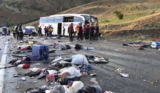Ağrı’dan yola çıkan otobüs, Sivas’ta kaza yaptı!