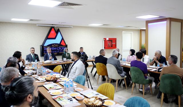 Prof. Dr. Gülçin, Basın Mensupları ile Bir Araya Geldi
