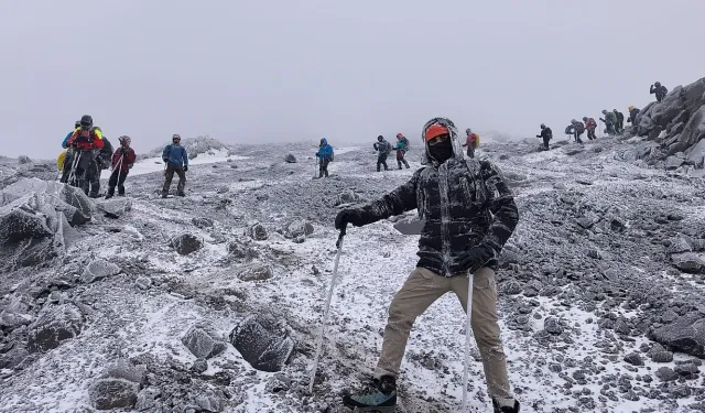 Ağrı Dağı’nda dondurucu soğuk hakim!