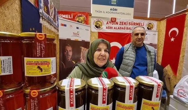 Ağrı’nın İlk Kadın Bal Üreticisi Hasadını Tamamladı